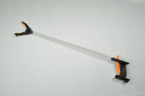 Hand Grip Reacher - 32"